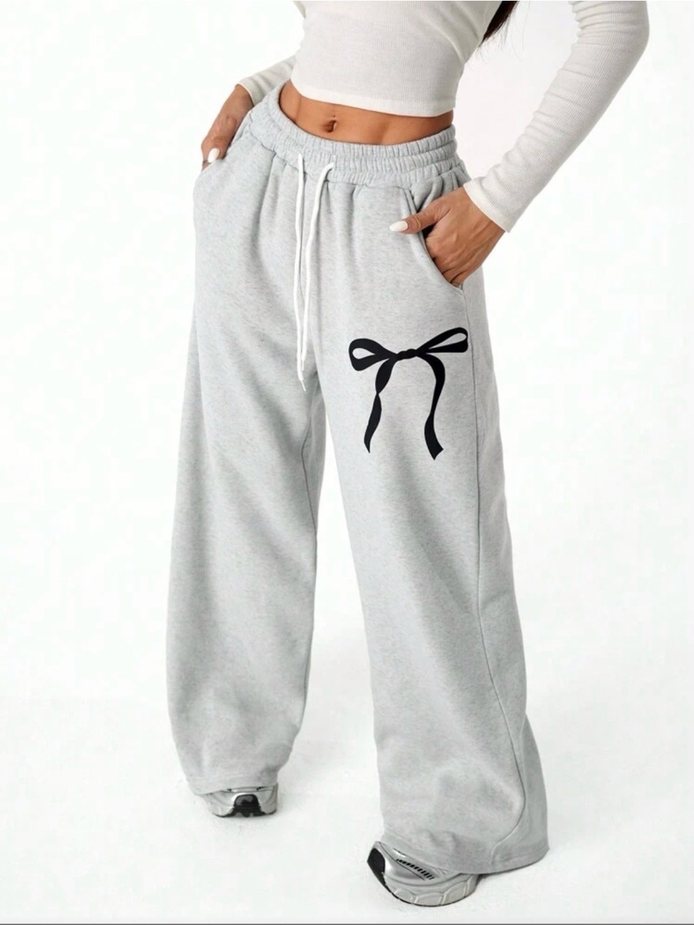 Wide-Leg Sweatpants with Bow Graphic